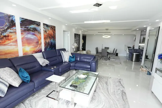 $9,000 | 2860 South Ocean Boulevard, Unit 516, Palm Beach, FL 33480