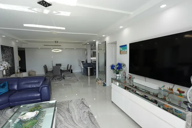 $9,000 | 2860 South Ocean Boulevard, Unit 516, Palm Beach, FL 33480