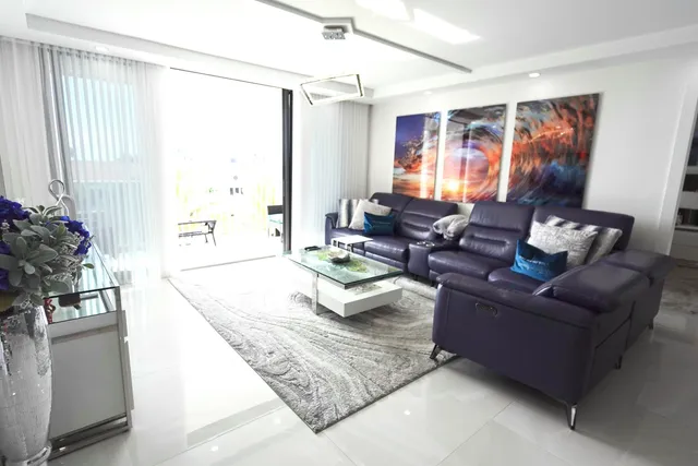 $9,000 | 2860 South Ocean Boulevard, Unit 516, Palm Beach, FL 33480