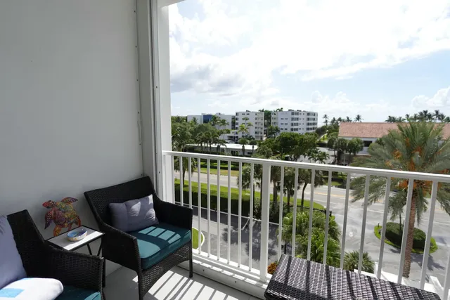 $9,000 | 2860 South Ocean Boulevard, Unit 516, Palm Beach, FL 33480