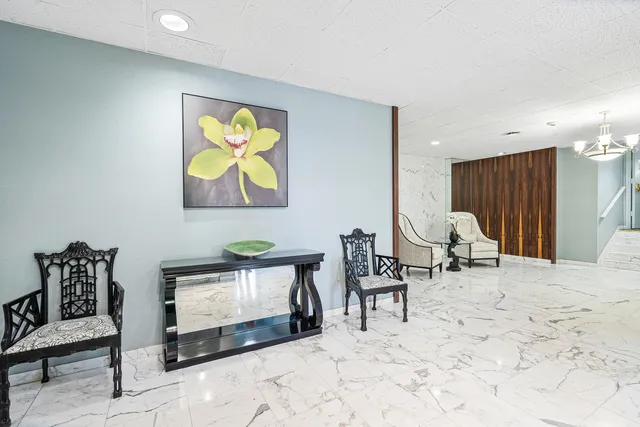 $9,000 | 2860 South Ocean Boulevard, Unit 516, Palm Beach, FL 33480