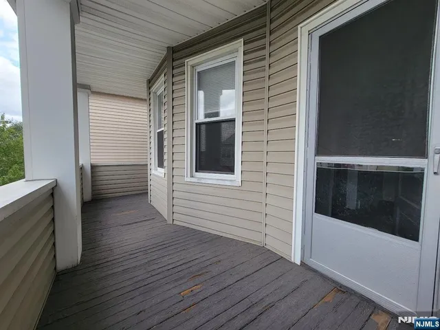 $2,050 | 206 Cambridge Avenue, Unit 2, Garfield, NJ 07026