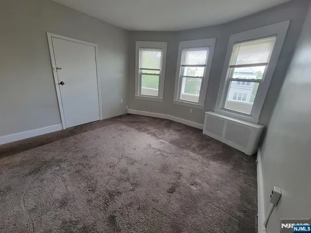 $2,050 | 206 Cambridge Avenue, Unit 2, Garfield, NJ 07026