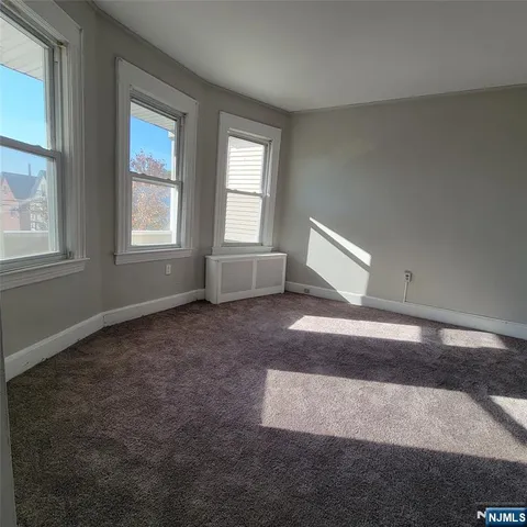 $2,050 | 206 Cambridge Avenue, Unit 2, Garfield, NJ 07026