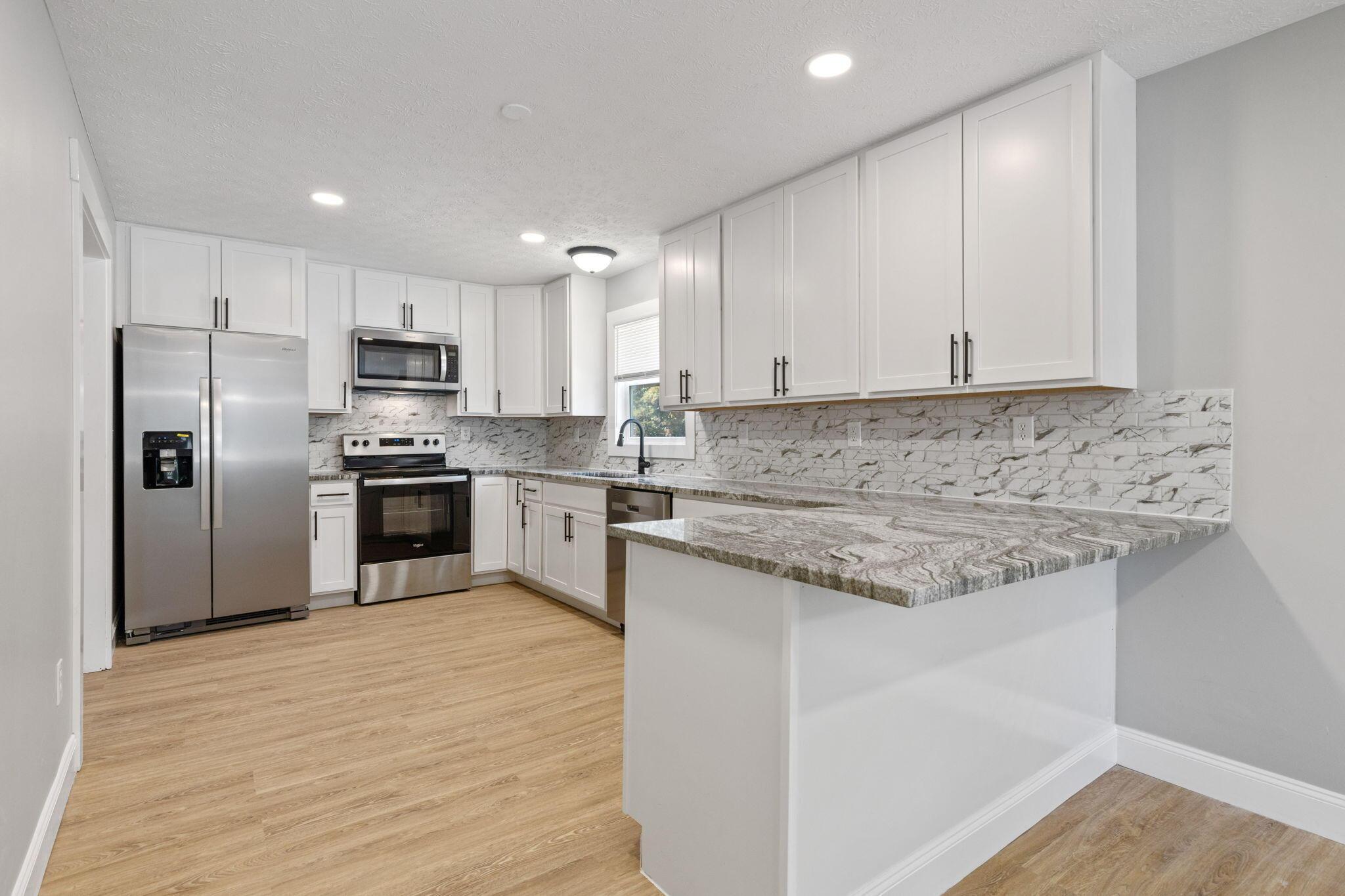 22195 Cliff Road Rockbridge, OH 43149 - Photo 16 of 66 Kitchen - 22195 Cliff Road, Rockbridge, OH 43149