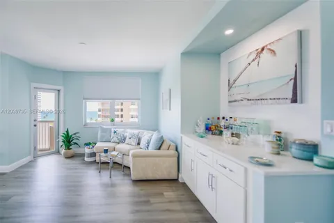 $636,000 | 1985 South Ocean Drive, Unit 8P, Hallandale Beach, FL 33009