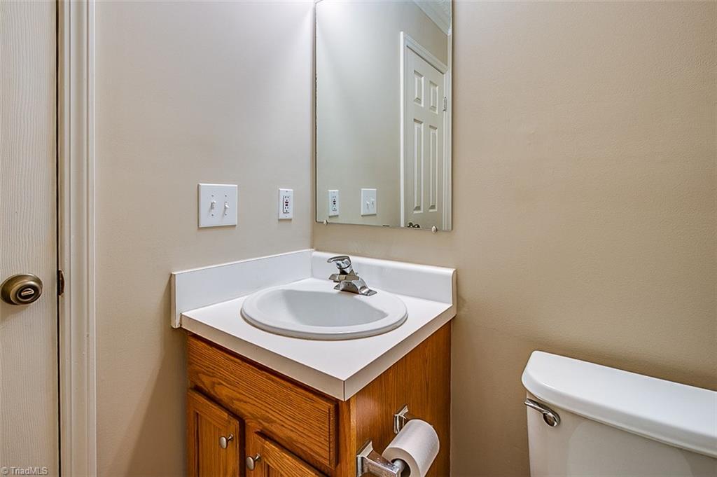 246 Hampton Road, Unit 8D Asheboro, NC 27203 - Photo 11 of 29 Gallery Image 11