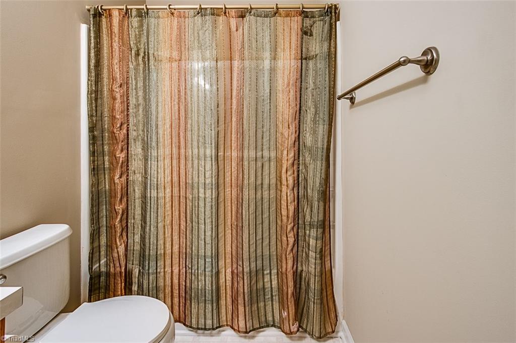 246 Hampton Road, Unit 8D Asheboro, NC 27203 - Photo 19 of 29 Gallery Image 19