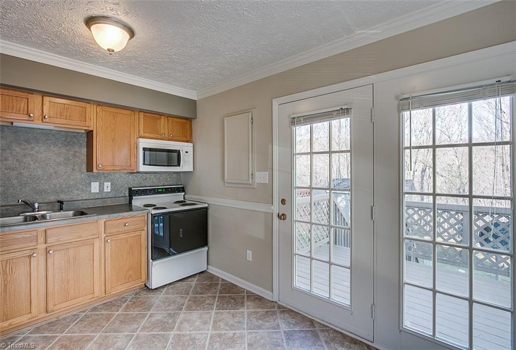 246 Hampton Road, Unit 8D Asheboro, NC 27203 - Photo 5 of 29 Gallery Image 5