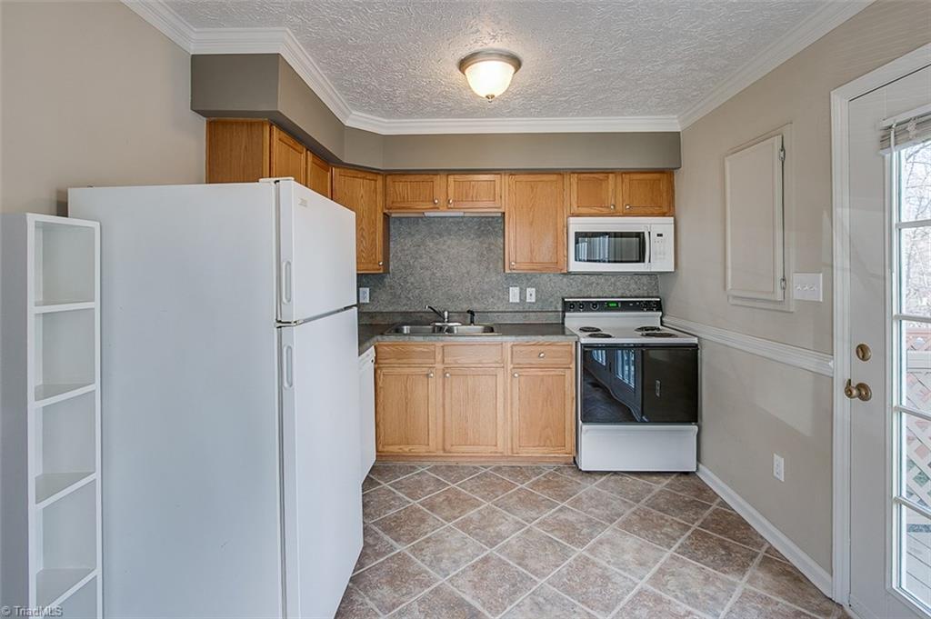 246 Hampton Road, Unit 8D Asheboro, NC 27203 - Photo 6 of 29 Gallery Image 6