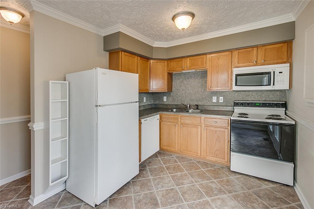 246 Hampton Road, Unit 8D Asheboro, NC 27203 - Photo 7 of 29 Gallery Image 7