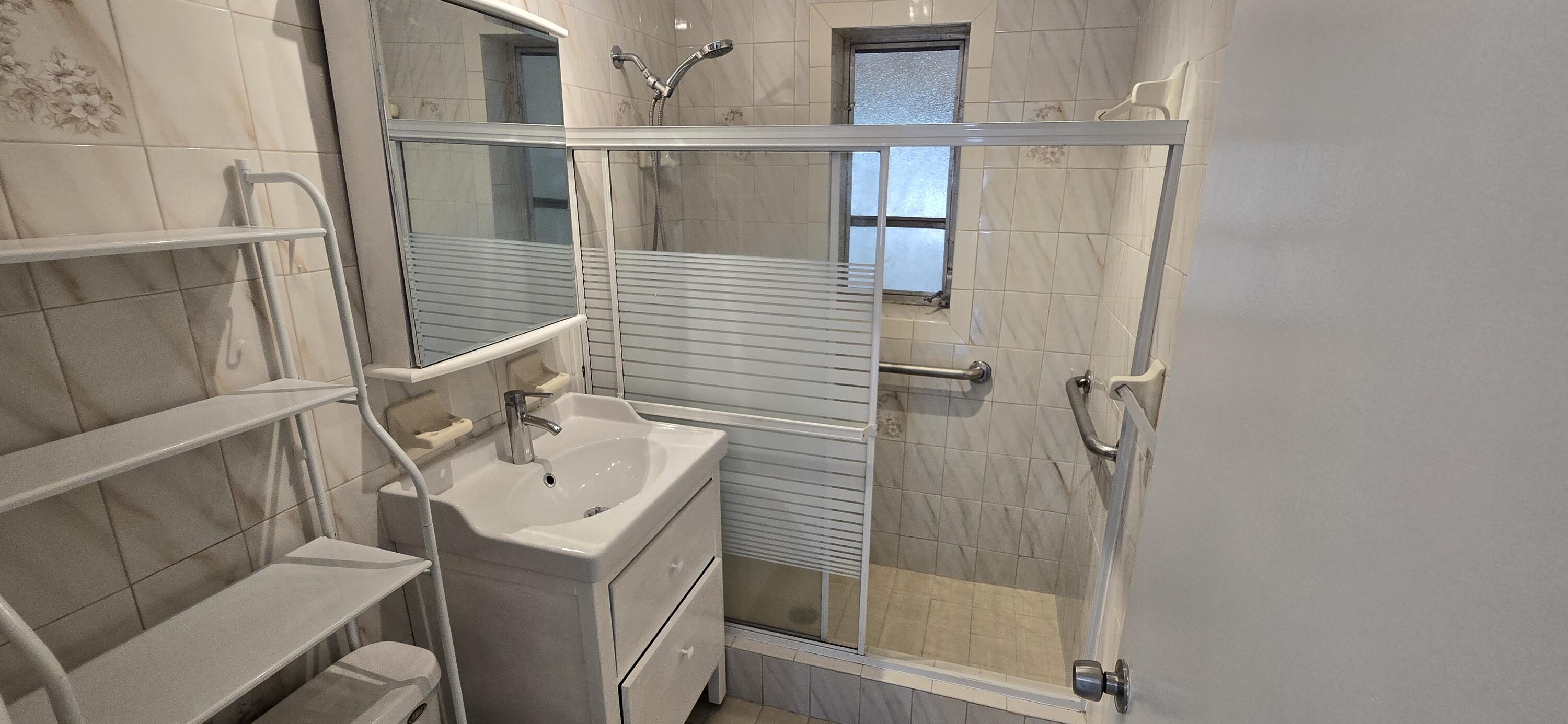 2787 Southwest 34th Court Miami, FL 33133 - Photo 17 of 22 17