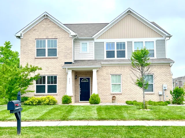 $385,000 | 5778 West Commonview Drive, McCordsville, IN 46055