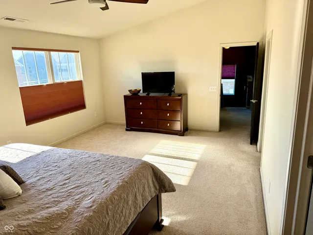 $385,000 | 5778 West Commonview Drive, McCordsville, IN 46055