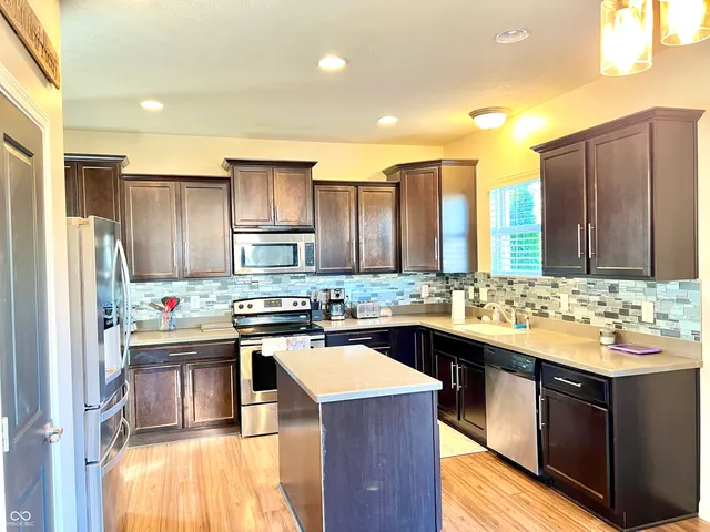 $385,000 | 5778 West Commonview Drive, McCordsville, IN 46055