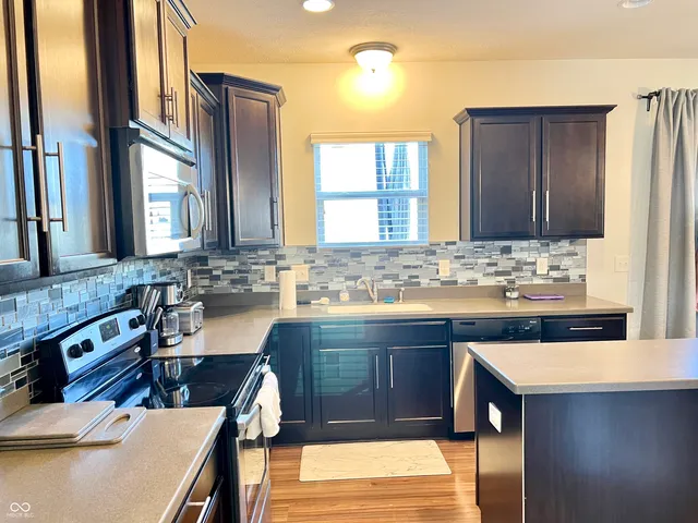 $385,000 | 5778 West Commonview Drive, McCordsville, IN 46055