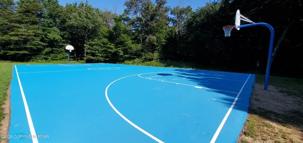 $2,200 | 655 Country Pl Drive, Tobyhanna, PA 18466