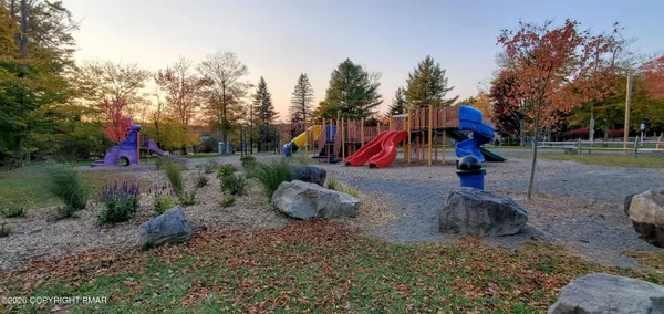 $2,200 | 655 Country Pl Drive, Tobyhanna, PA 18466