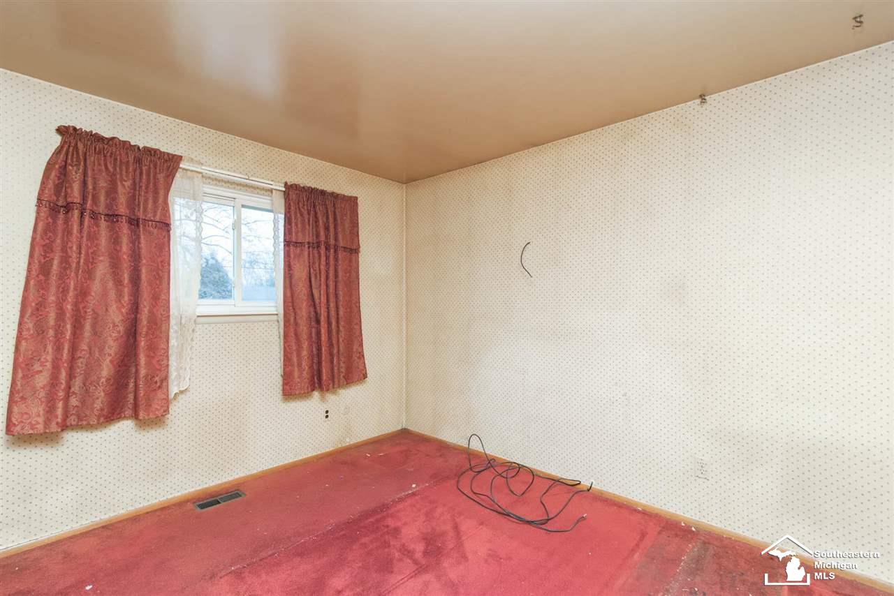 1054 South Henry Ruff Road Westland, MI 48186 - Photo 11 of 14