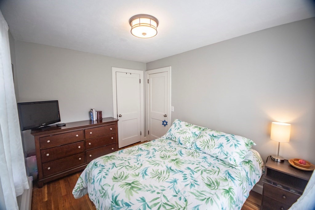 16 Saunders Road Norwood, MA 02062 - Photo 8 of 23