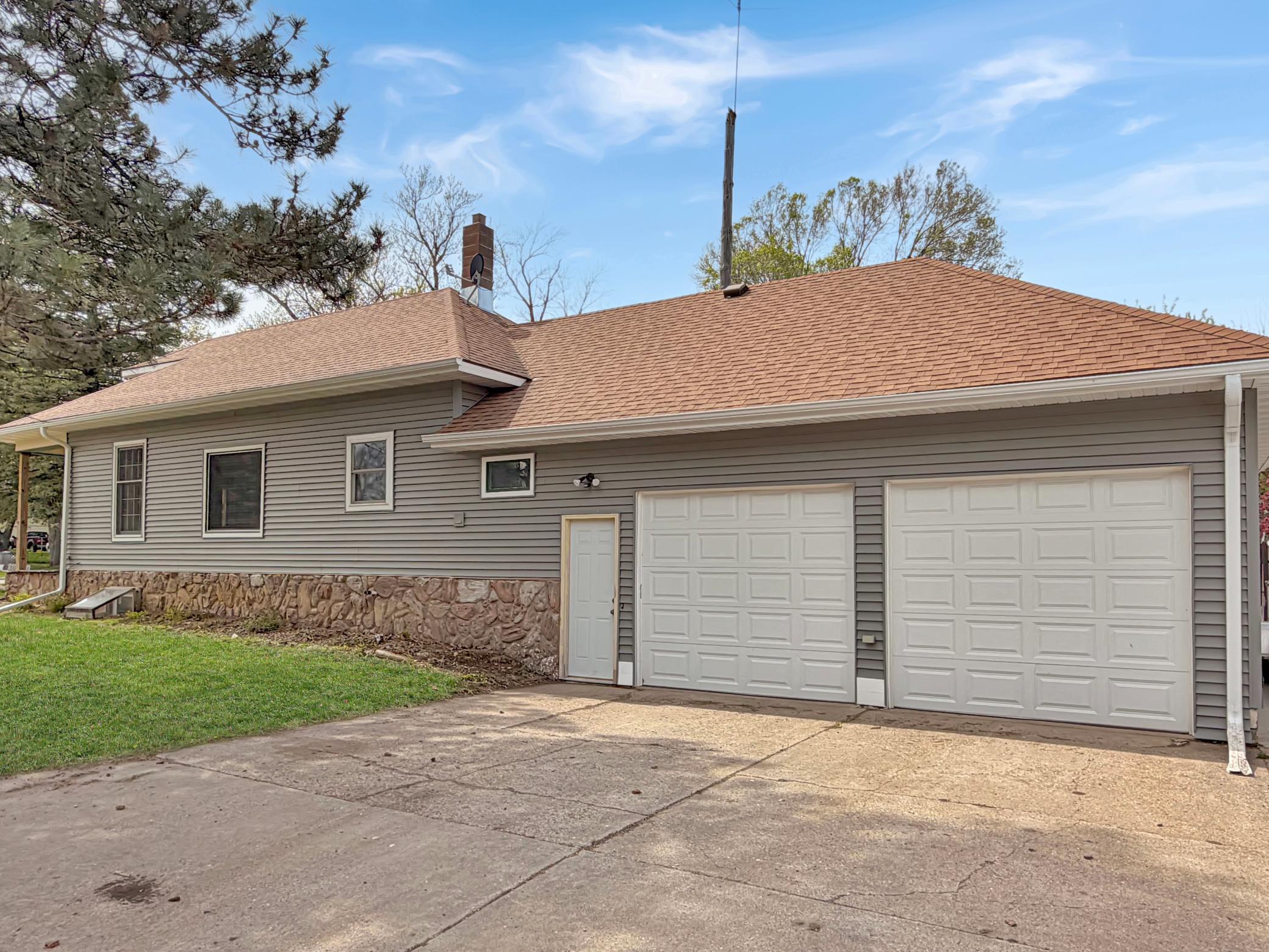660 Mound Avenue Balaton, MN 56115 - Photo 5 of 37