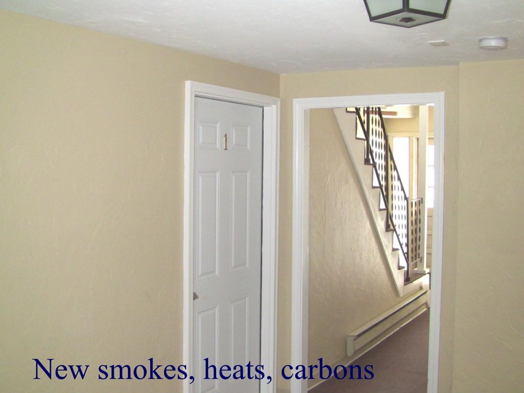 16 Hartness Road, Unit B Sutton, MA 01590 - Photo 14 of 16 a view of an entryway