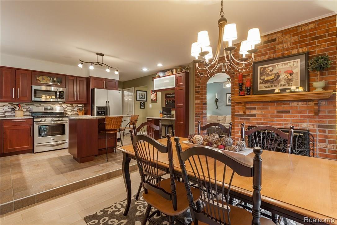 41525 Hanford Road Canton, MI 48187 - Photo 11 of 27 IMG_6861.jpg