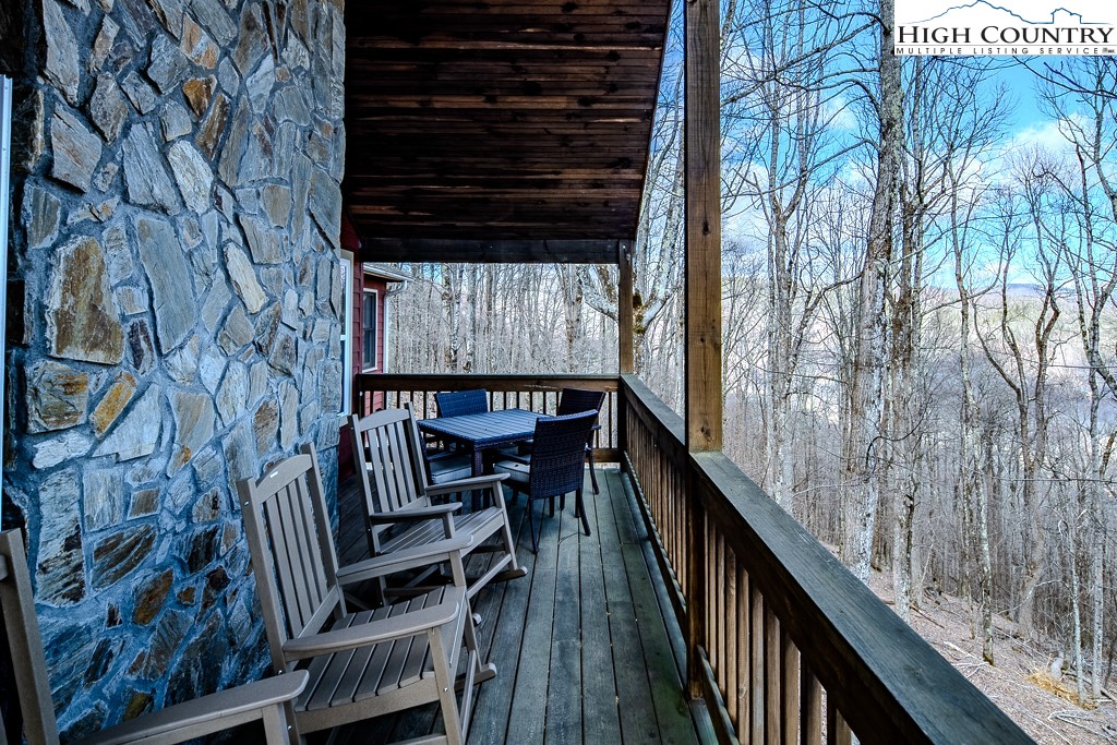 1077 Chestnut Trail Seven Devils, NC 28604 - Photo 9 of 50