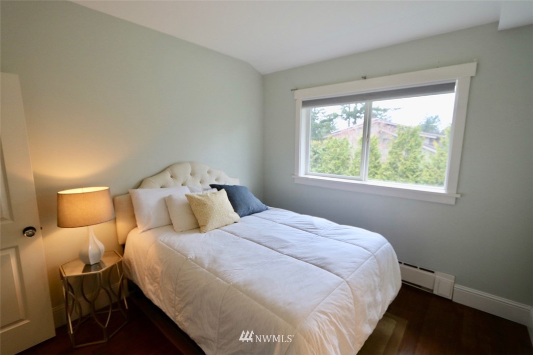 530 Briar Road Bellingham, WA 98225 - Photo 18 of 40 a bedroom with a bed and window