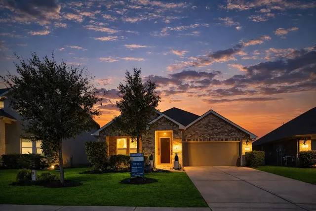 $480,000 | 2137 Woodland Pine Drive, Conroe, TX 77384