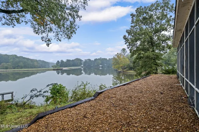 $240,000 | 10888 Glen Cairn Cove, Hernando, MS 38632
