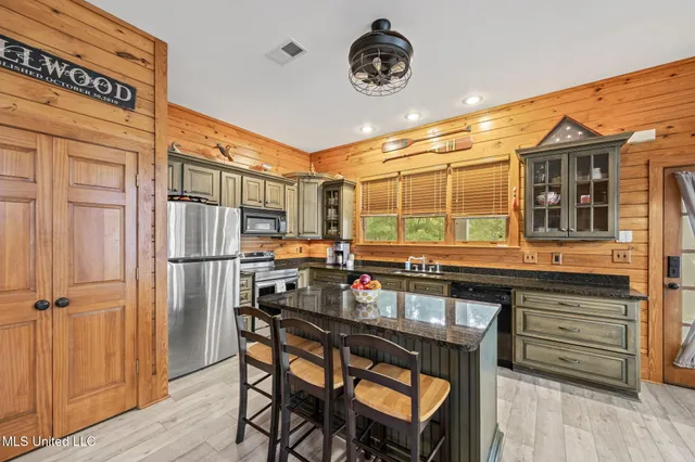 $240,000 | 10888 Glen Cairn Cove, Hernando, MS 38632