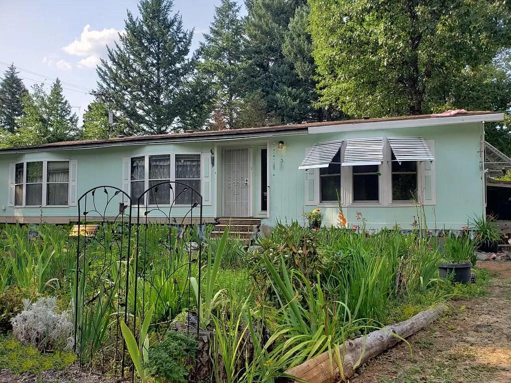 283 South Old Stage Road Cave Junction, OR 97523 - Photo 2 of 28 283 House Front 2