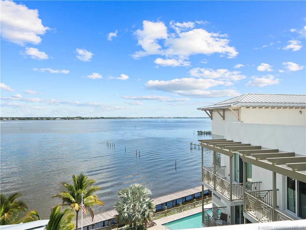 41 Southwest Seminole Street, Unit 208 Stuart, FL 34994 - Photo 39 of 46 a view of a terrace
