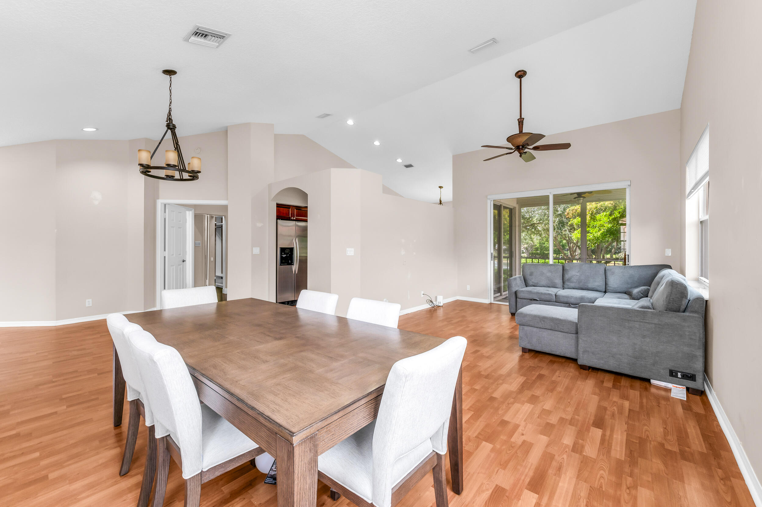 8550 Vía Romana, Unit 2 Boca Raton, FL 33496 - Photo 5 of 21 photo-3