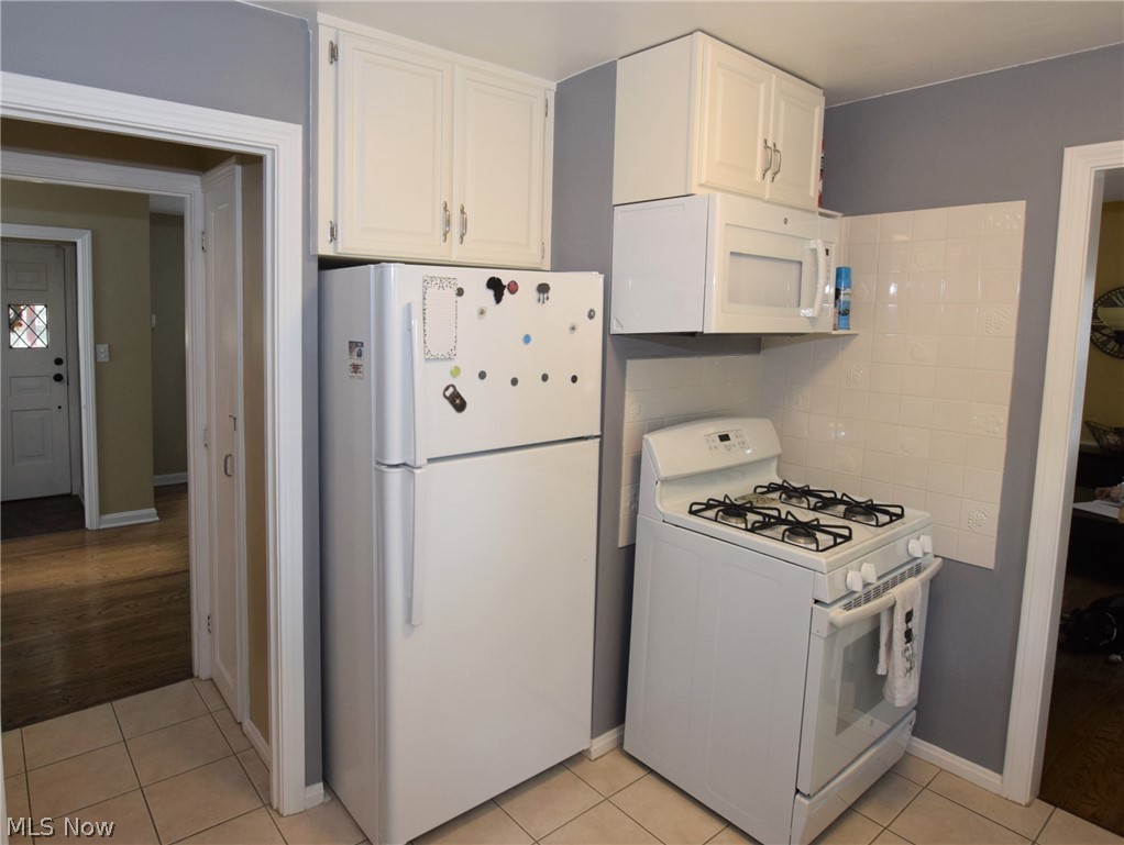 3505 Boynton Road Cleveland Heights, OH 44121 - Photo 4 of 22