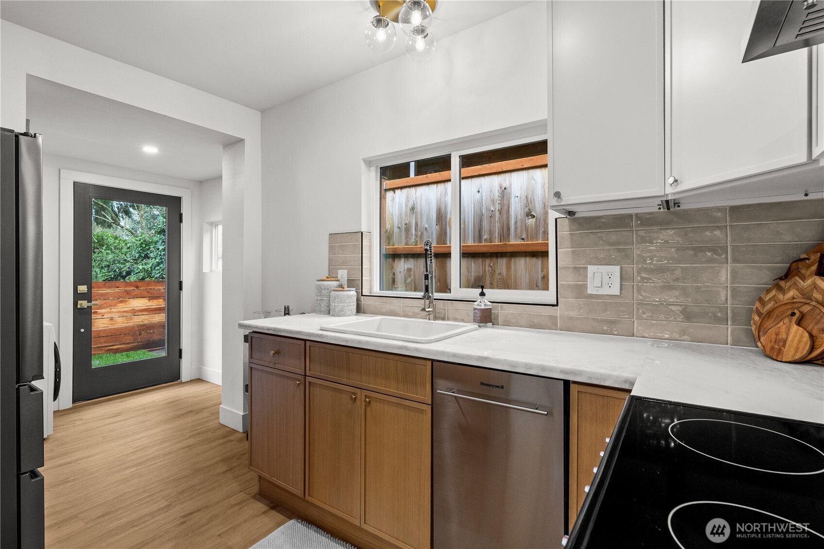 1604 Northwest 70th Street Seattle, WA 98117 - Photo 11 of 38