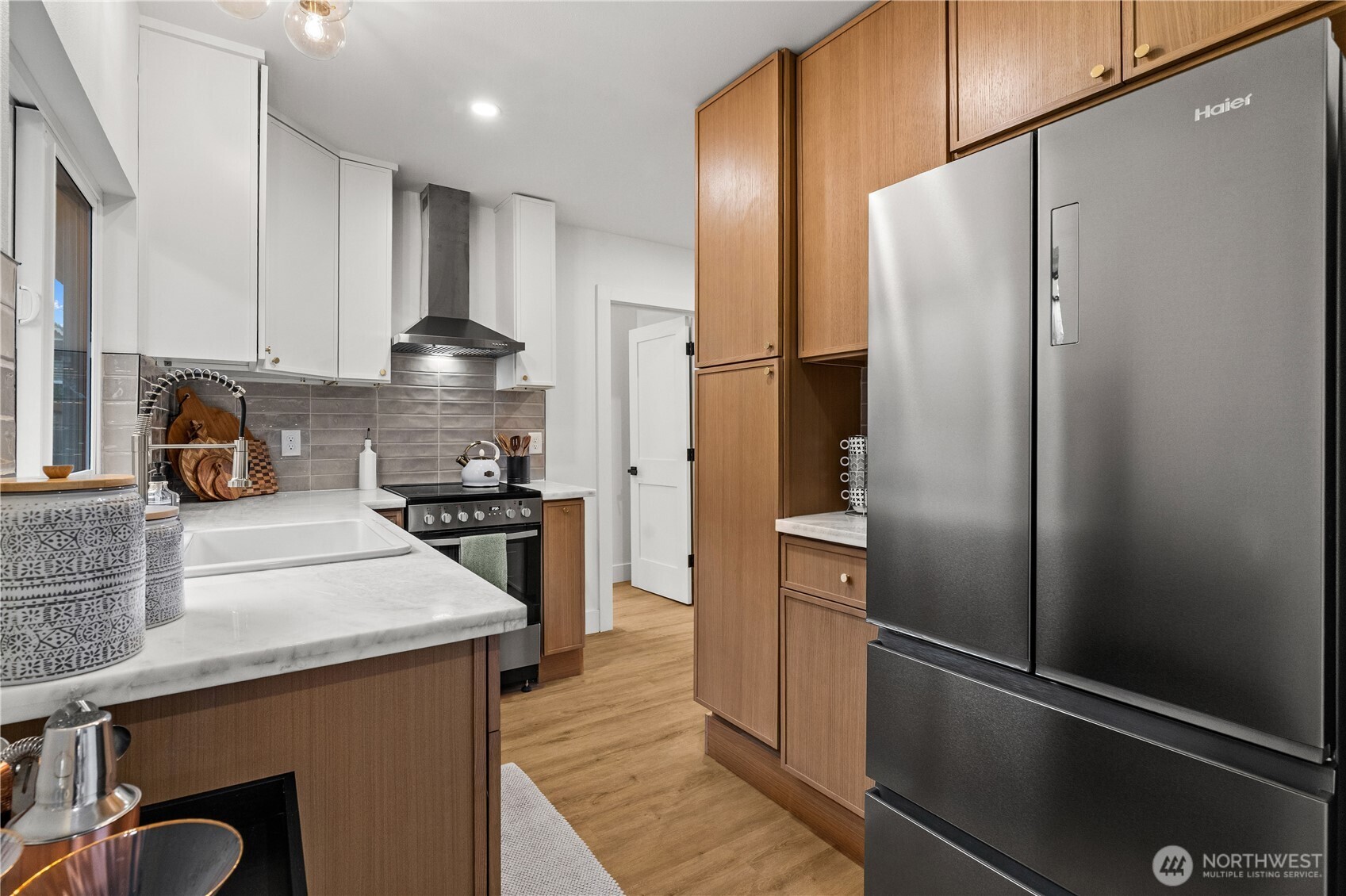 1604 Northwest 70th Street Seattle, WA 98117 - Photo 12 of 38