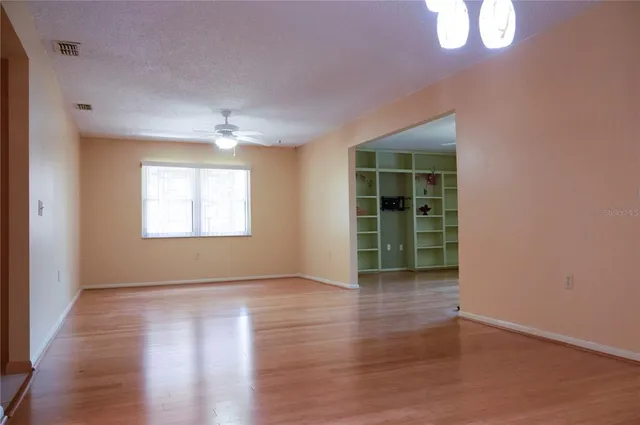 $228,900 | 446 Lake Carolyn Circle, Lakeland, FL 33813