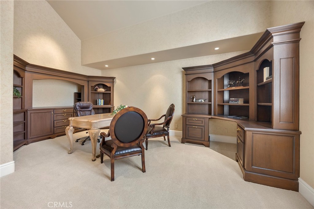 2112 Indian Creek Road Diamond Bar, CA 91765 - Photo 21 of 72 a room with furniture