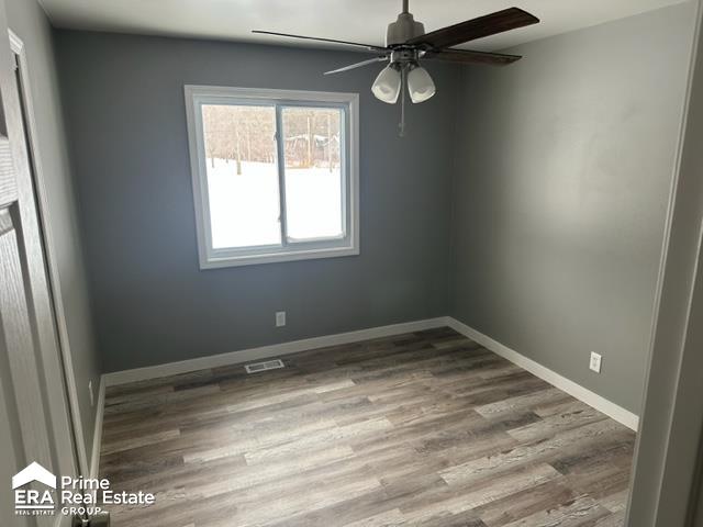 5295 Oleksyn Road Flint, MI 48504 - Photo 7 of 16 50098227-6.JPG