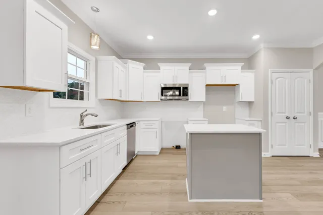 $389,900 | 906 Inverness Lane, Clarksville, TN 37043