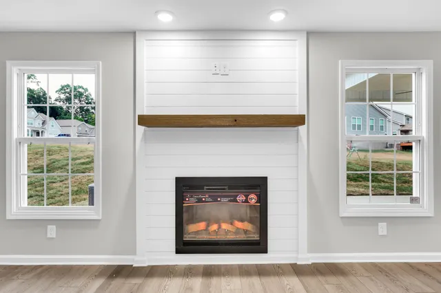 $389,900 | 906 Inverness Lane, Clarksville, TN 37043