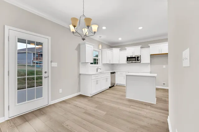 $389,900 | 906 Inverness Lane, Clarksville, TN 37043