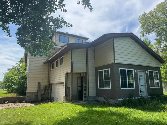 $79,000 | 121 East 7th Street, Crookston, MN 56716