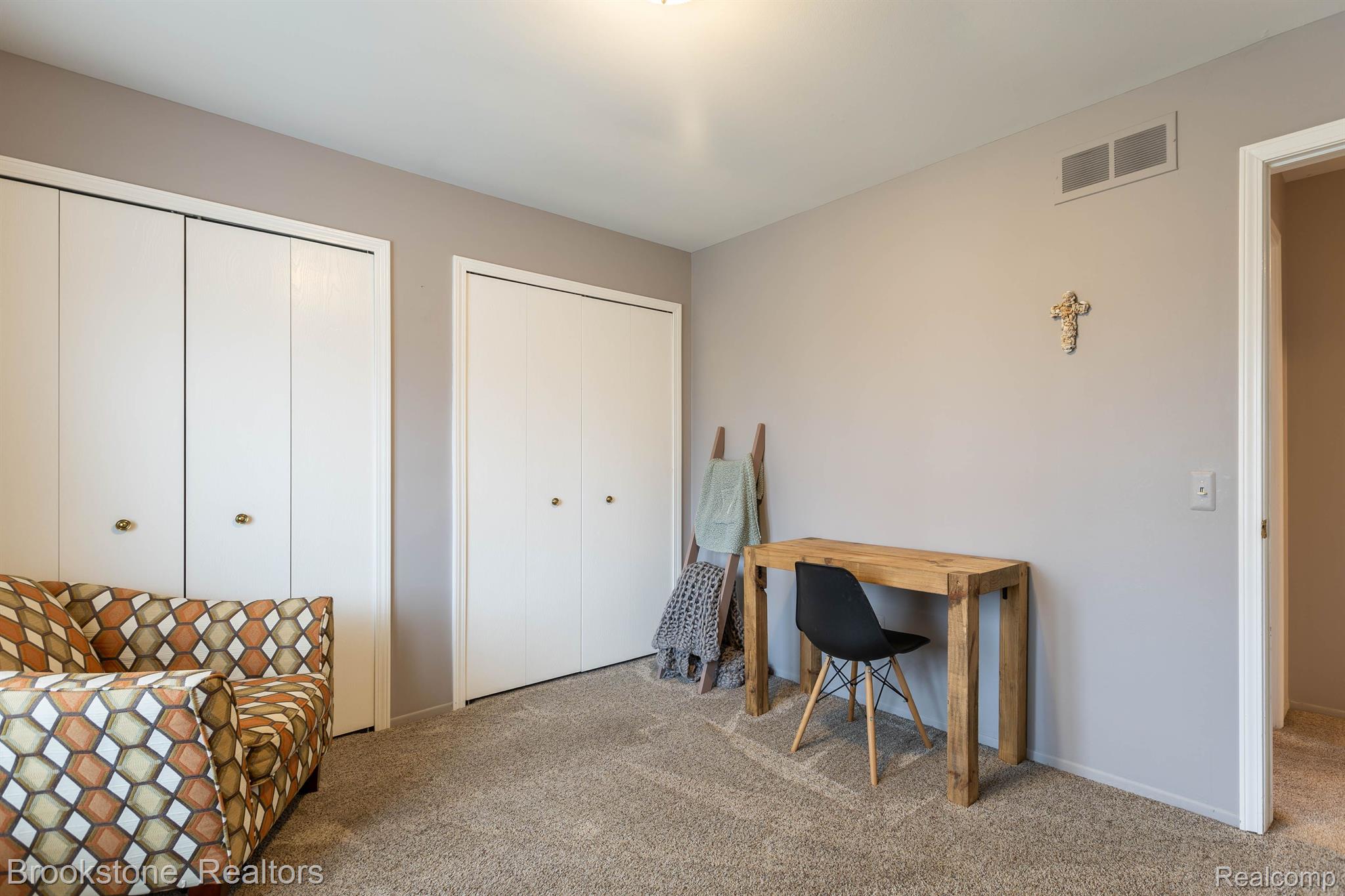 2098 Highsplint Drive Rochester, MI 48307 - Photo 19 of 31 Gallery Image 19