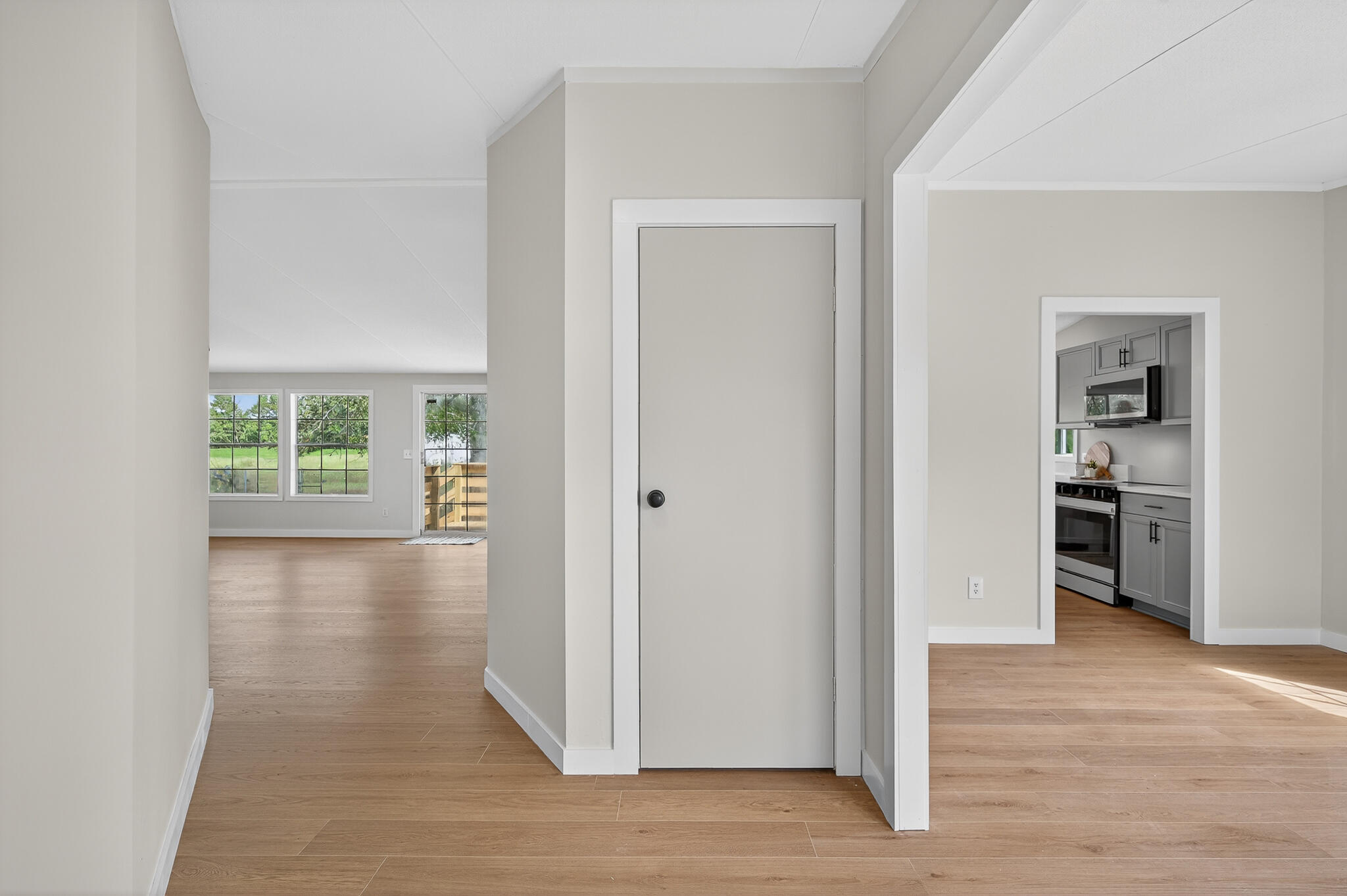 643 East Main Street Harleyville, SC 29448 - Photo 3 of 23 002_MOD_3207