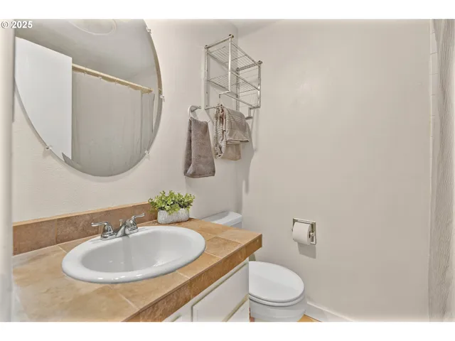 $295,000 | 223 Trailside Loop, Eugene, OR 97405