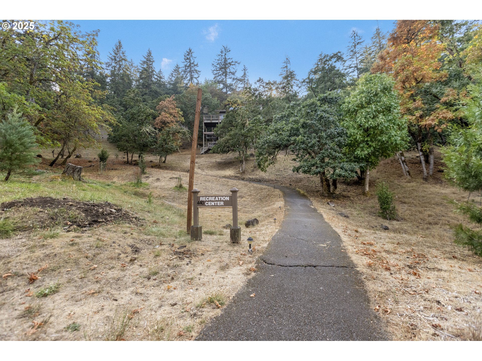 223 Trailside Loop Eugene, OR 97405 - Photo 29 of 40