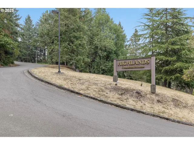 $295,000 | 223 Trailside Loop, Eugene, OR 97405